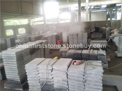 G654牛鼻子边缘石 庭景观石材中的经典之选